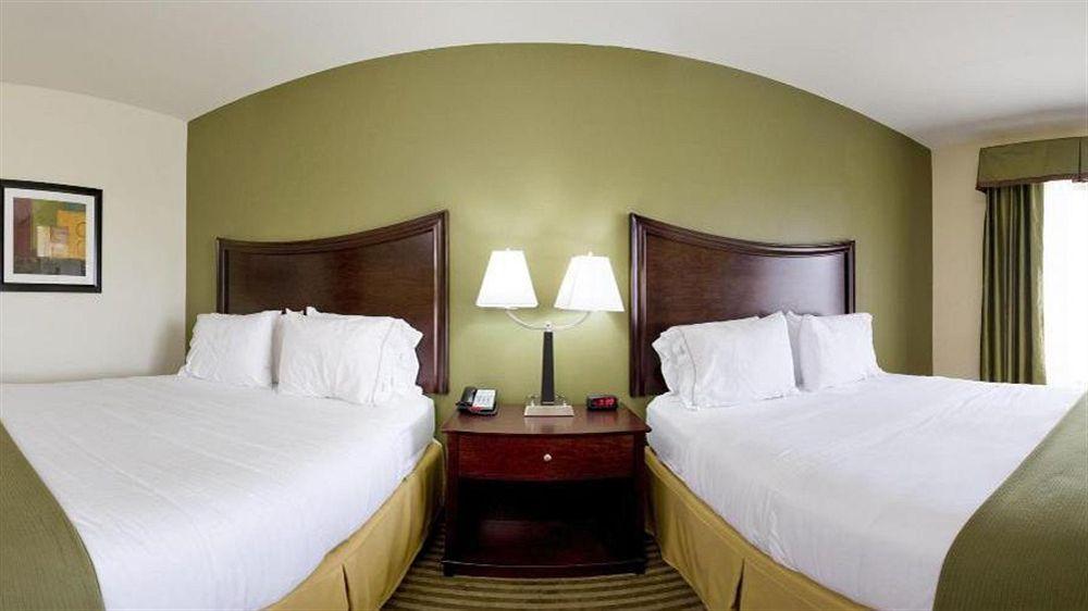 Holiday Inn Express Hotel & Suites Biloxi- Ocean Springs By Ihg Exterior photo