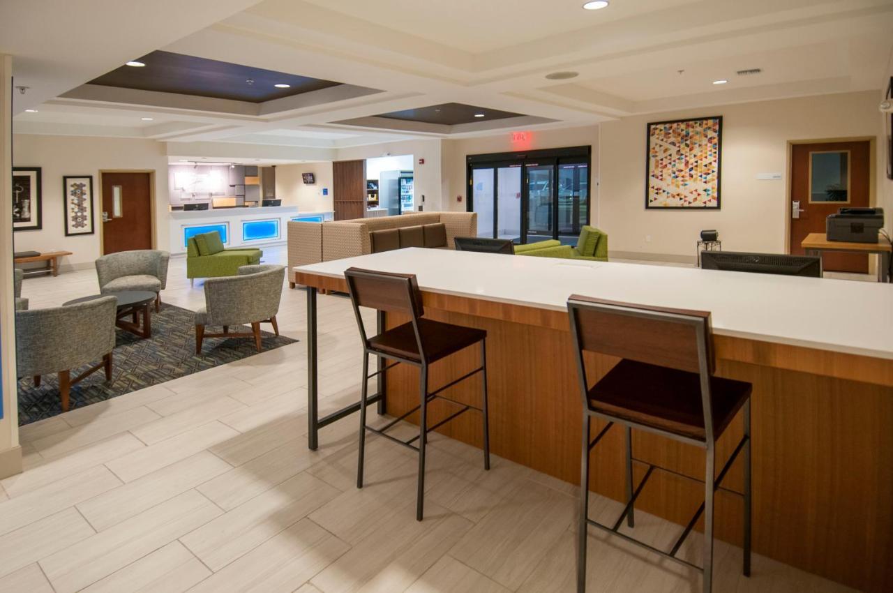 Holiday Inn Express Hotel & Suites Biloxi- Ocean Springs By Ihg Exterior photo