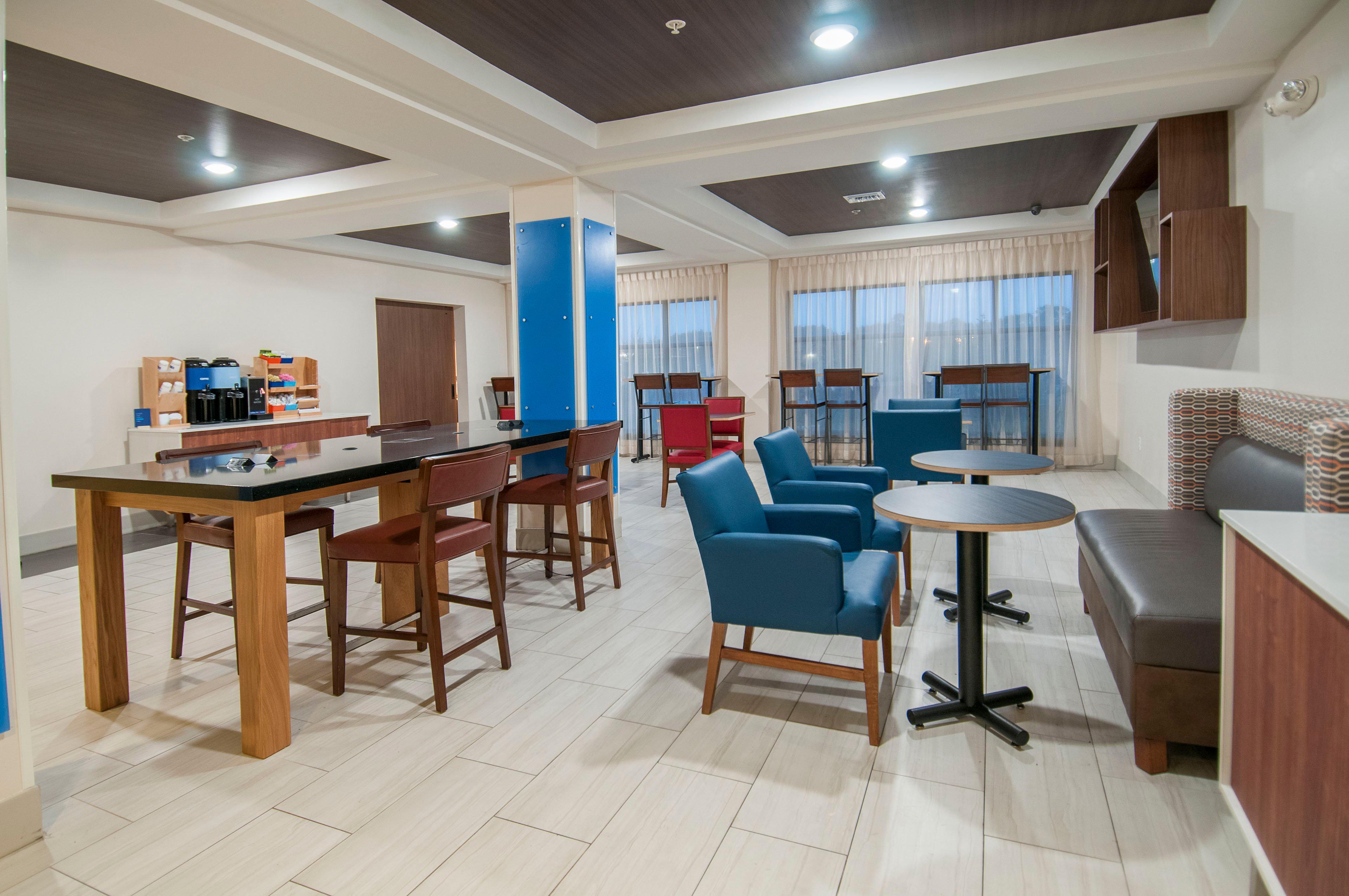 Holiday Inn Express Hotel & Suites Biloxi- Ocean Springs By Ihg Exterior photo