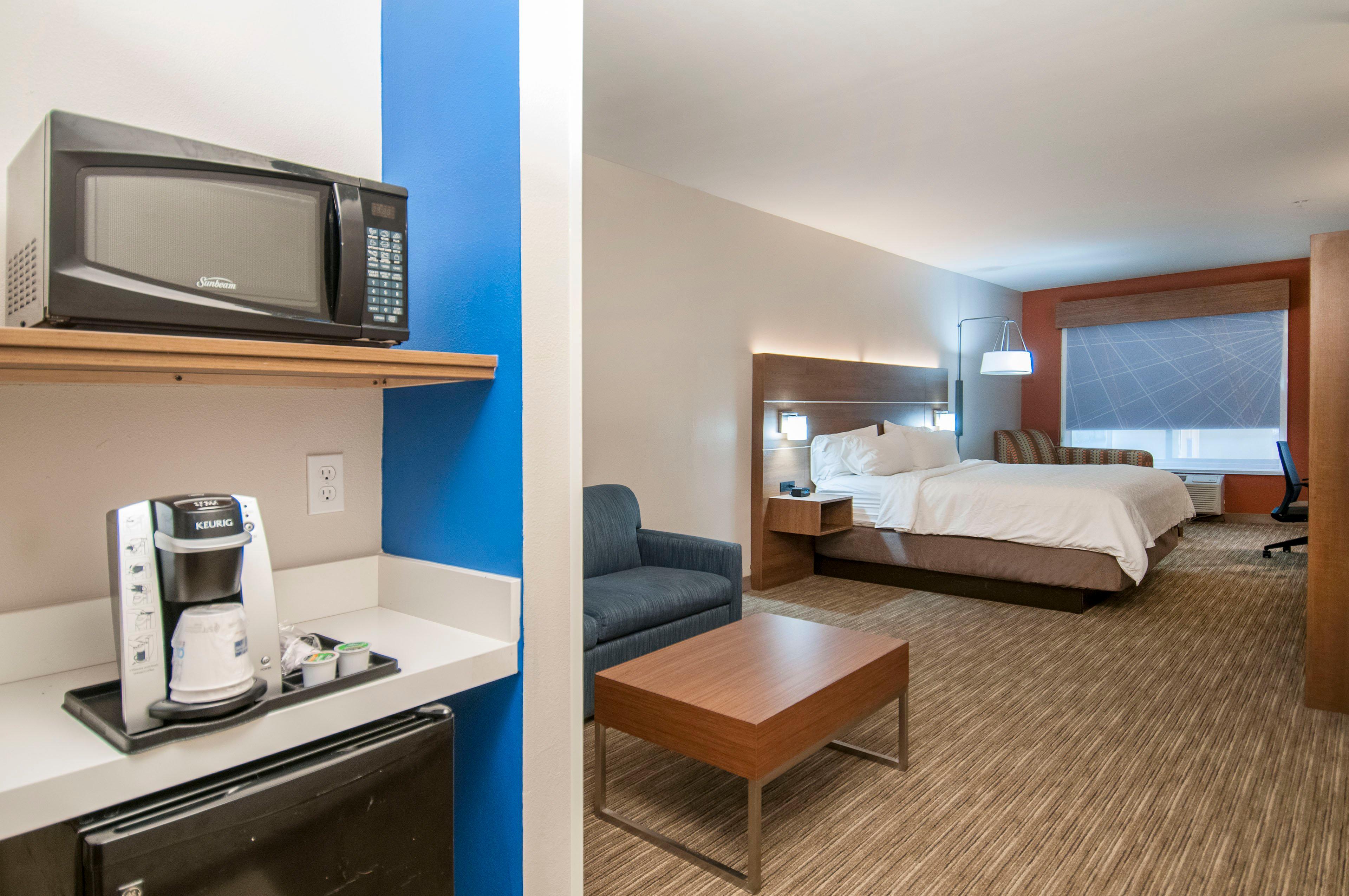 Holiday Inn Express Hotel & Suites Biloxi- Ocean Springs By Ihg Exterior photo