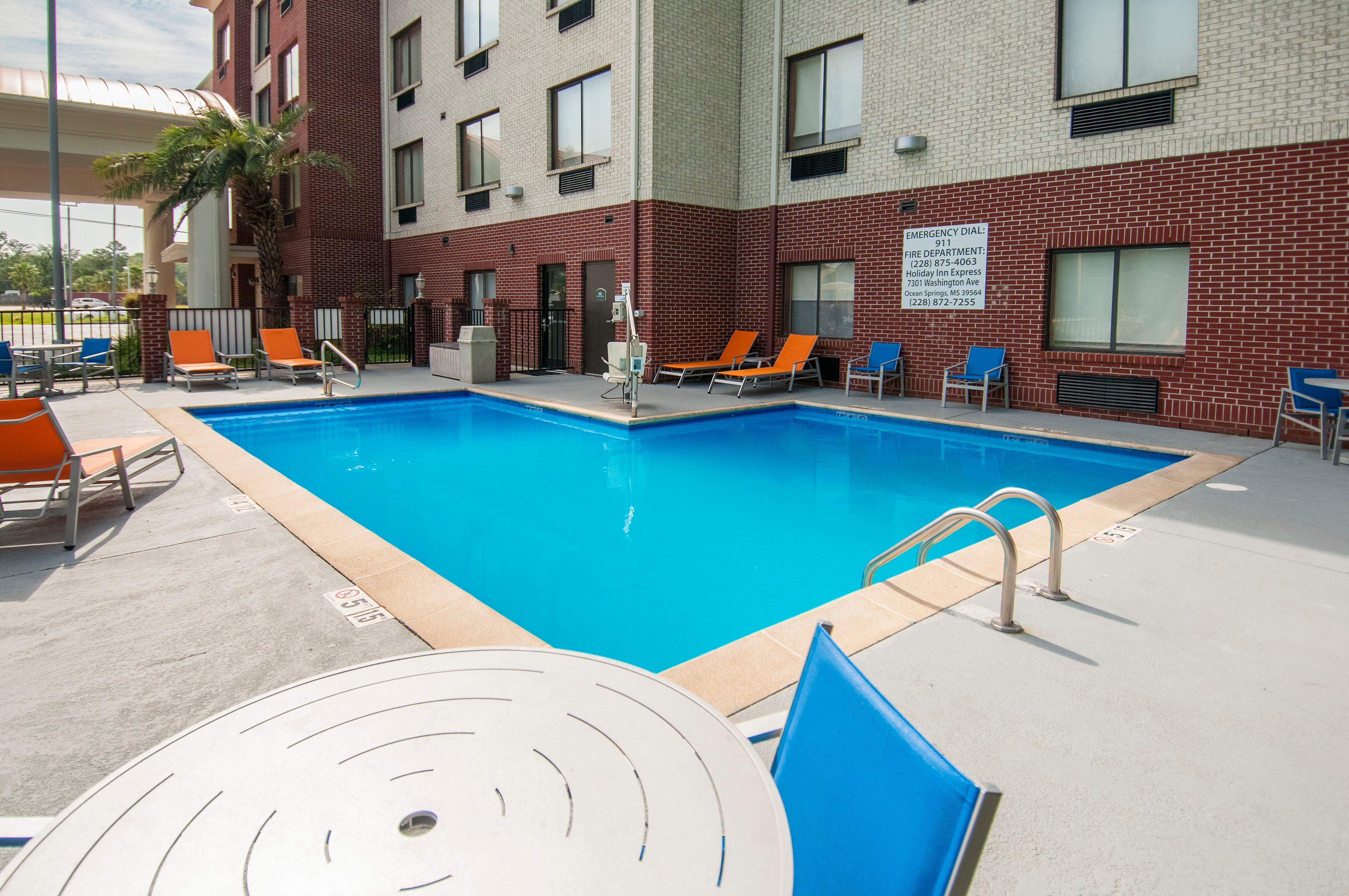 Holiday Inn Express Hotel & Suites Biloxi- Ocean Springs By Ihg Exterior photo