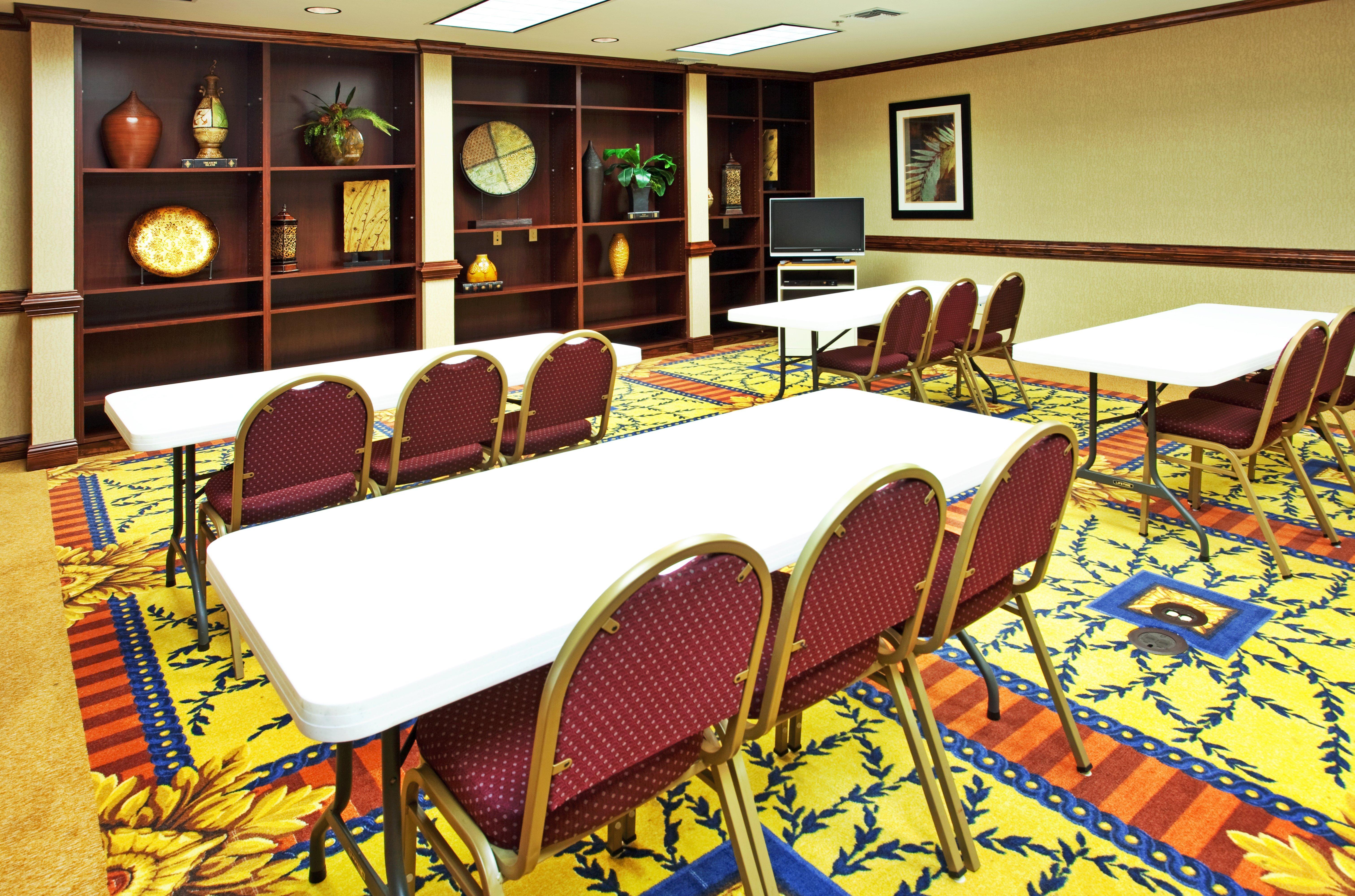 Holiday Inn Express Hotel & Suites Biloxi- Ocean Springs By Ihg Exterior photo